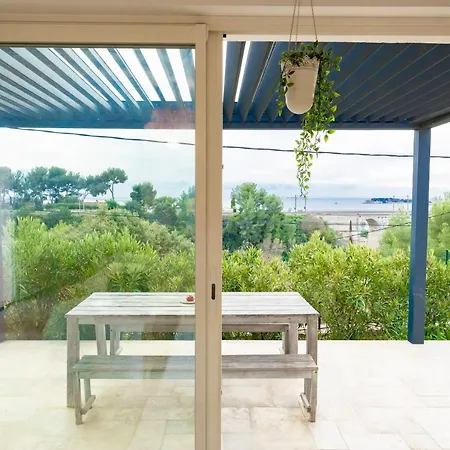 Maison 3 Ch 6 Pers Vue Dominante - A 400 M - Acces Piscine - Jardin - Wifi - Terrasse - Pergola Bioclimatique - Climatisation - Location Par Semaine Complete 招待所 *